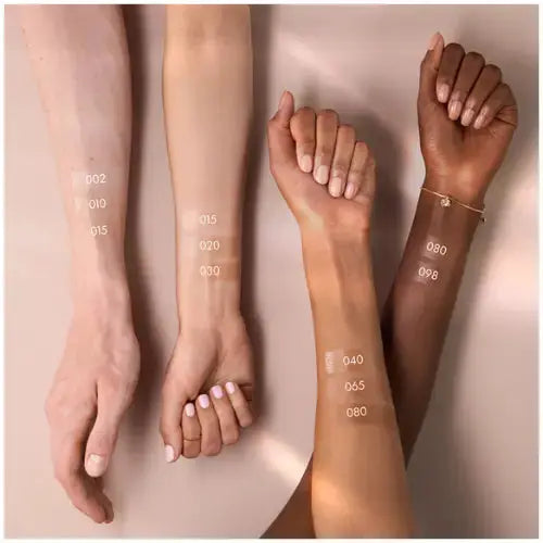 Catrice Soft Glam Filter Fluid 020 Light/Medium, vloeibare foundation voor een stralende finish, foto 2 van 2