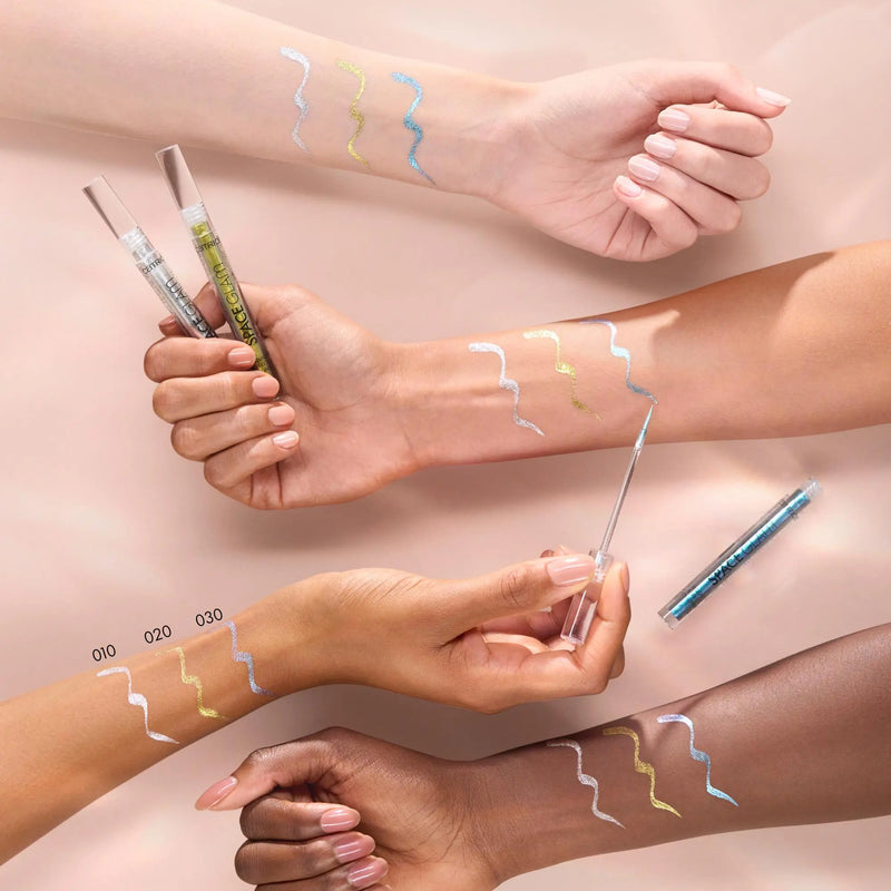 Catrice Space Glam Liquid Effect Eyeliner 010 Moonstone Metallic Silver