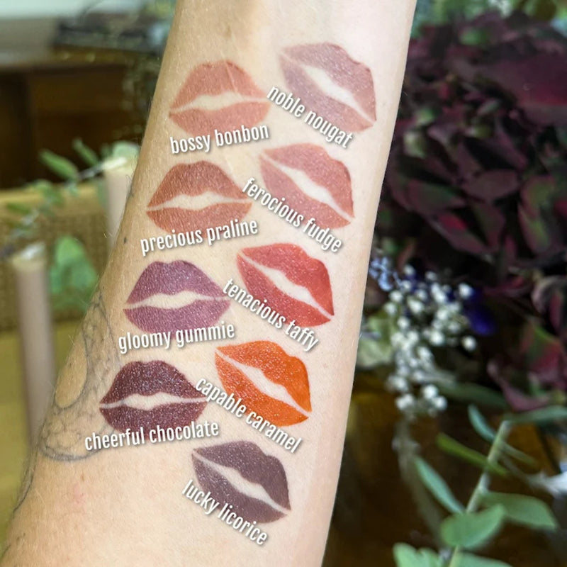 Singe Beauty Evocative Lip Fluff Gloomy Gummie, moussey matte liquid lipstick, foto 2 van 2