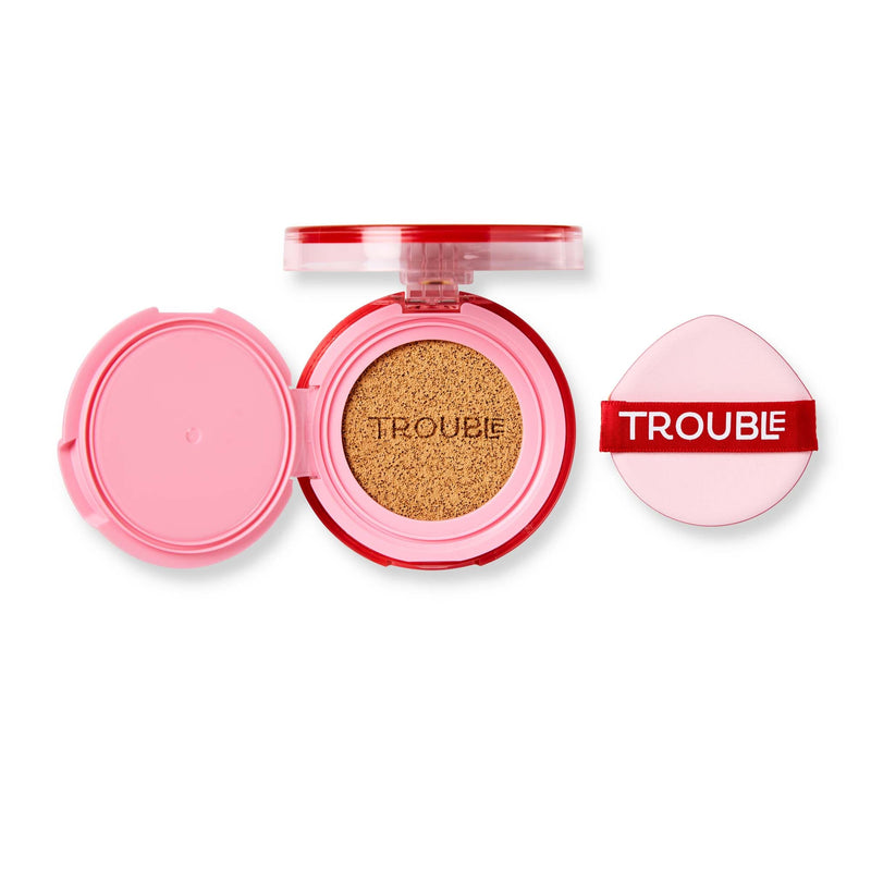 Trouble Maker Button Pusher Air Cushion Foundation Little Chef, lichte foundation voor een natuurlijke dekking