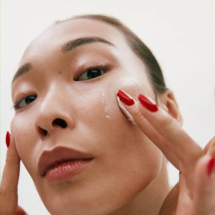 Blurred base make-up van Boozyshop, primers, foundation en poeder voor een vervaagde huidlook