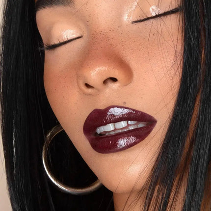 Bold lips van Boozyshop, felle en donkere lipsticks en lipglosses voor een opvallende lip