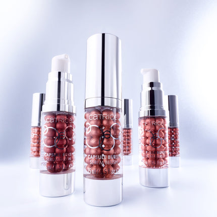 Catrice Capsule Burst Serum Blush in zilveren pompflesjes met koperroze capsules – Catrice Trend Drop The Formula Edit