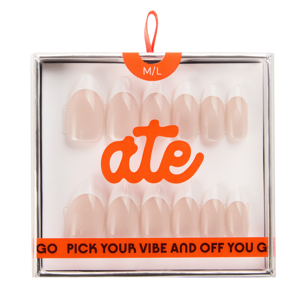ATE Press On Nails Quiet Luxury M/L, herbruikbare press-on nagels met champagne cat-eye en witte French tip