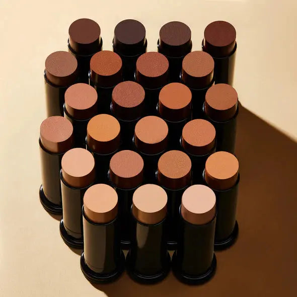 Black Opal True Color Skin Perfecting Stick Foundation SPF15 620 Carob, stick foundation, foto 5 van 6