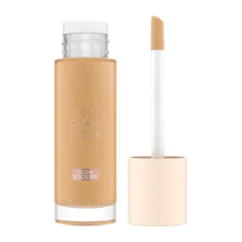 Catrice Soft Glam Filter Fluid 040 Medium / Tan, liquid foundation met stralende finish