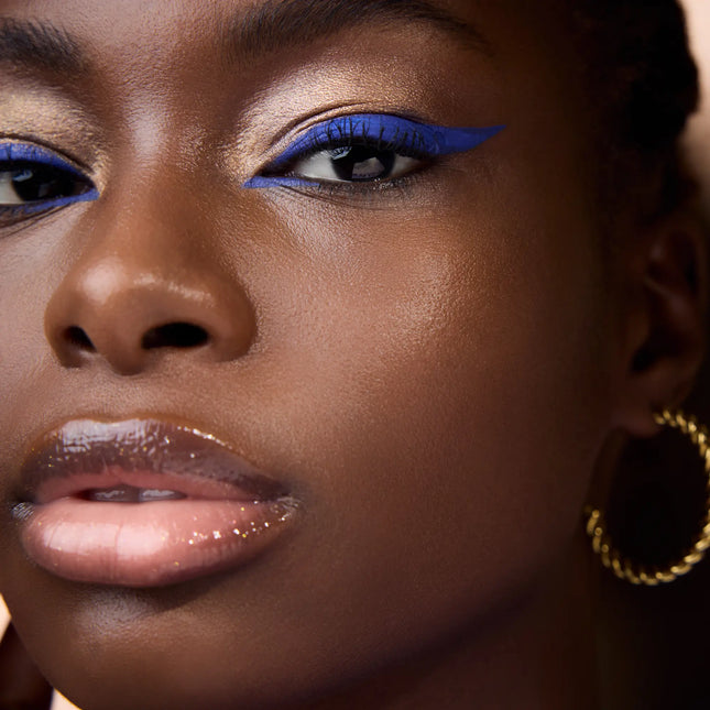 Catrice Wonder Woman Eyeshadow Palette 010 Wonder Woman Story