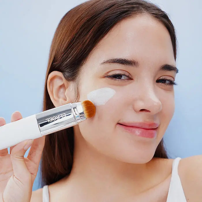 Elroel Blanc Cover Cream Stick Fair, hydraterende foundation stick die zich aanpast aan de huidskleur, foto 3 van 4