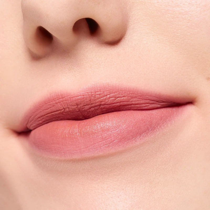 Essence Blur Soufflé Matte Lip Cream 10 Status Toast