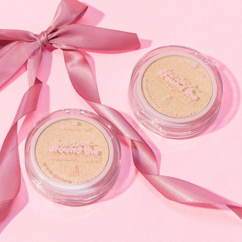 Essence Dancing Around the Xmas Tree All Over Highlighter 01 Dancefloor Dust, all-over highlighter met gouden glinstering