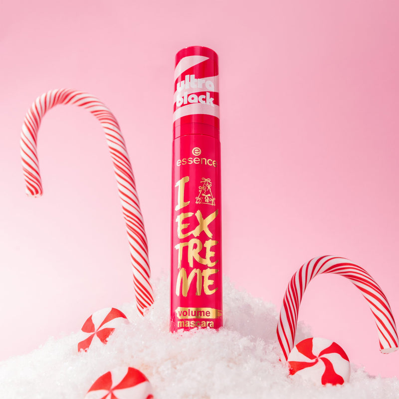 Essence Dancing Around the Xmas Tree I Love Extreme Volume Mascara 01 Santa Said Cha-cha, zwarte mascara