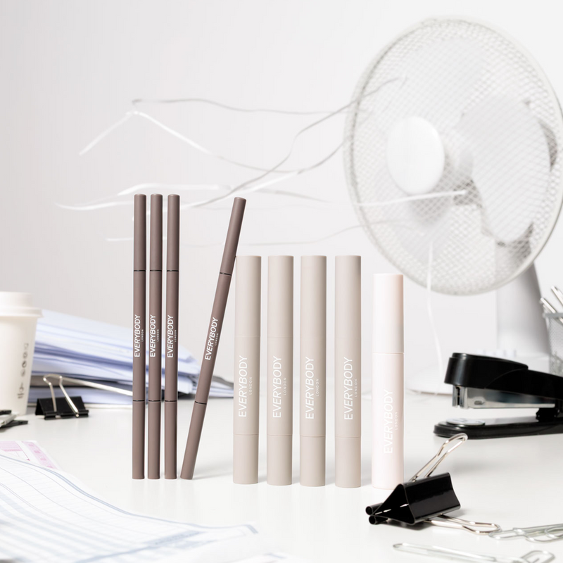 Everybody London Brow Definer Ash Brown, wenkbrauwpotlood met spoolie, foto 4 van 6