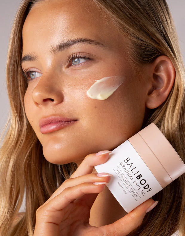 <h2>Face tan</h2>
