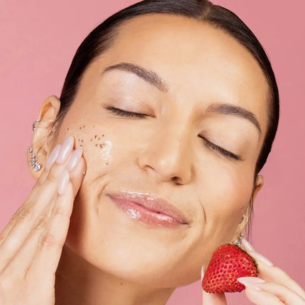 Jeffree Star Cosmetics Strawberry Seed Exfoliating Cleanser