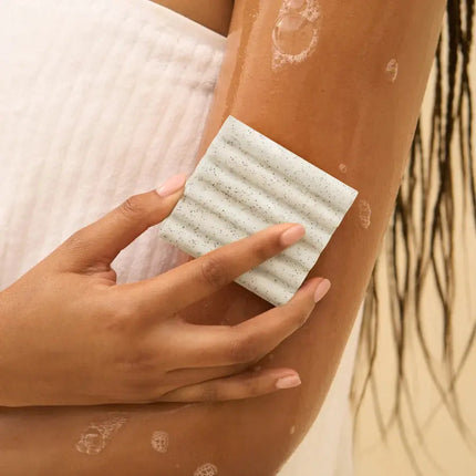 Kitsch Jojoba Bead Exfoliating Body Wash Bar