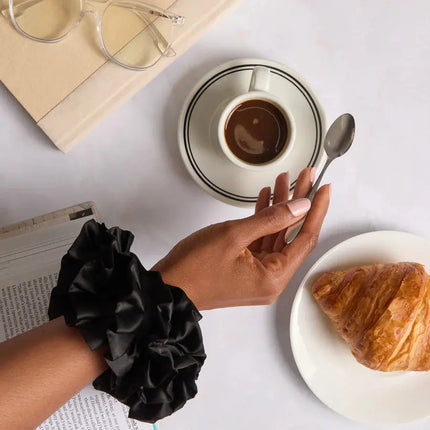 Kitsch Ruffle Scrunchie Black