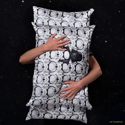 Kitsch Star Wars™ Satin Pillowcase Darth Vader & Stormtroopers King