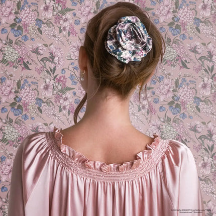 Kitsch x Bridgerton Satin Rosette Medium Flat Cloud Clip Wisteria