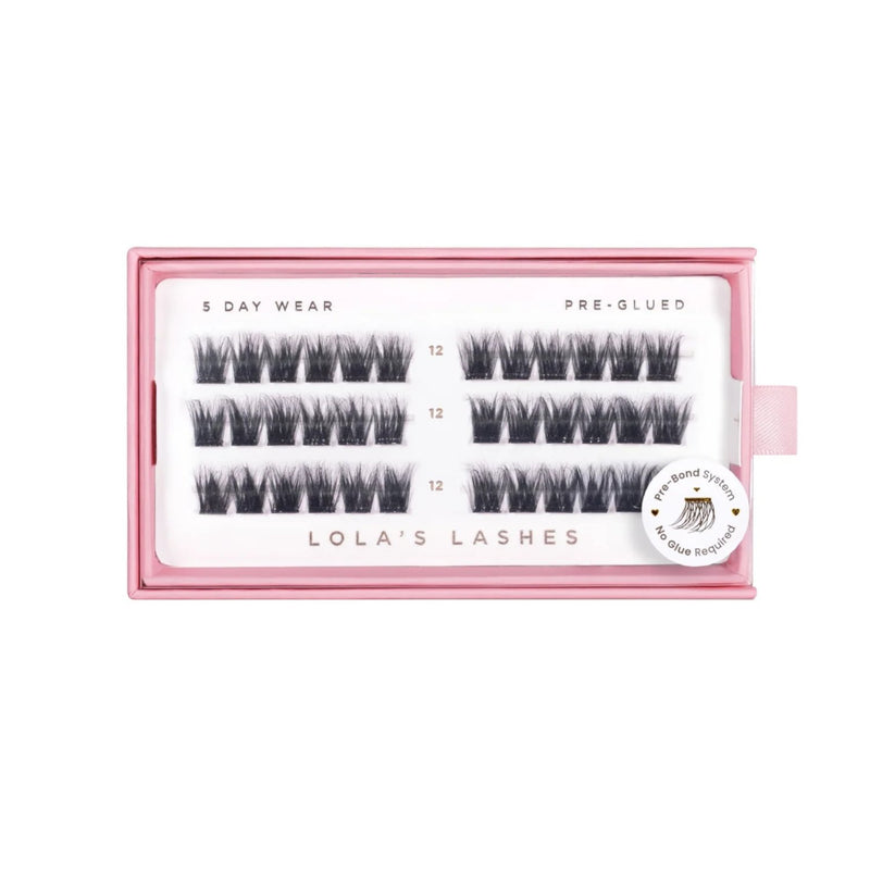 Lola's Lashes Pre-glued Lashes Wispy Volume 12mm, pré-gelijmde wimperclusters voor volume.