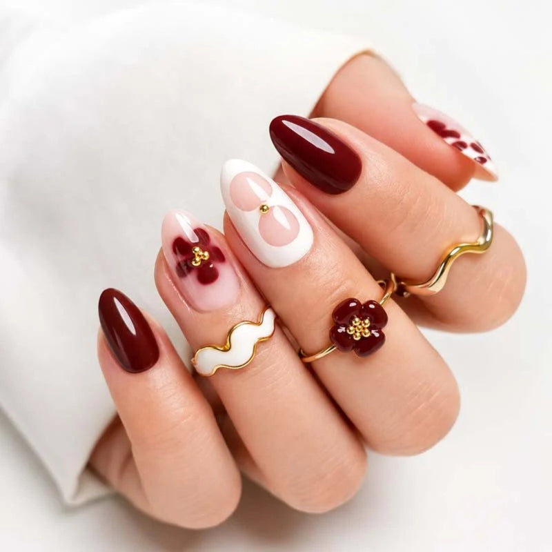 MoYou London Press On Velvet Bloom nepnagels met een velvet bloom design en gel-achtige finish.