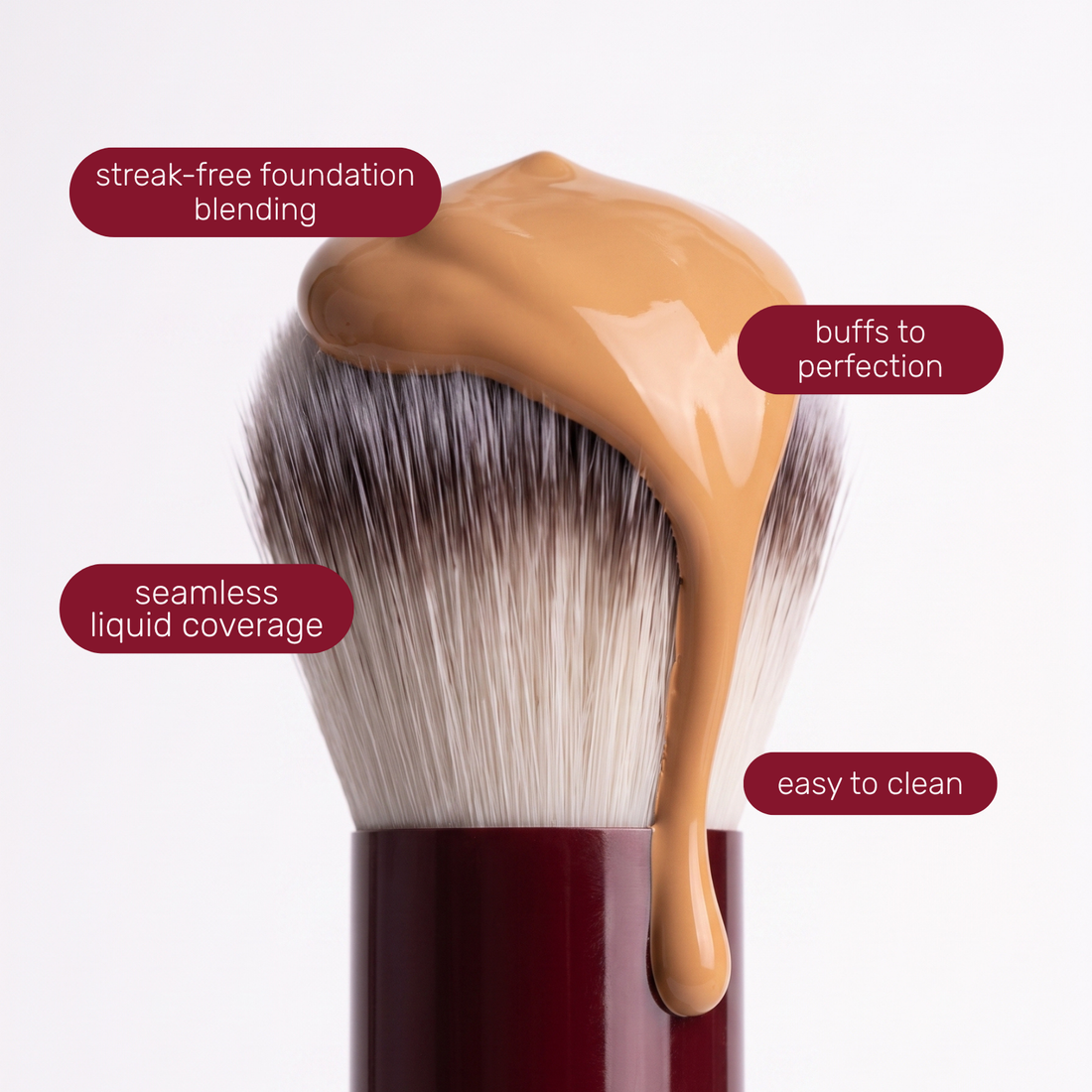 Kwastkop van de Boozyshop Flawless Round Foundation Brush met tekstlabels over het gebruik