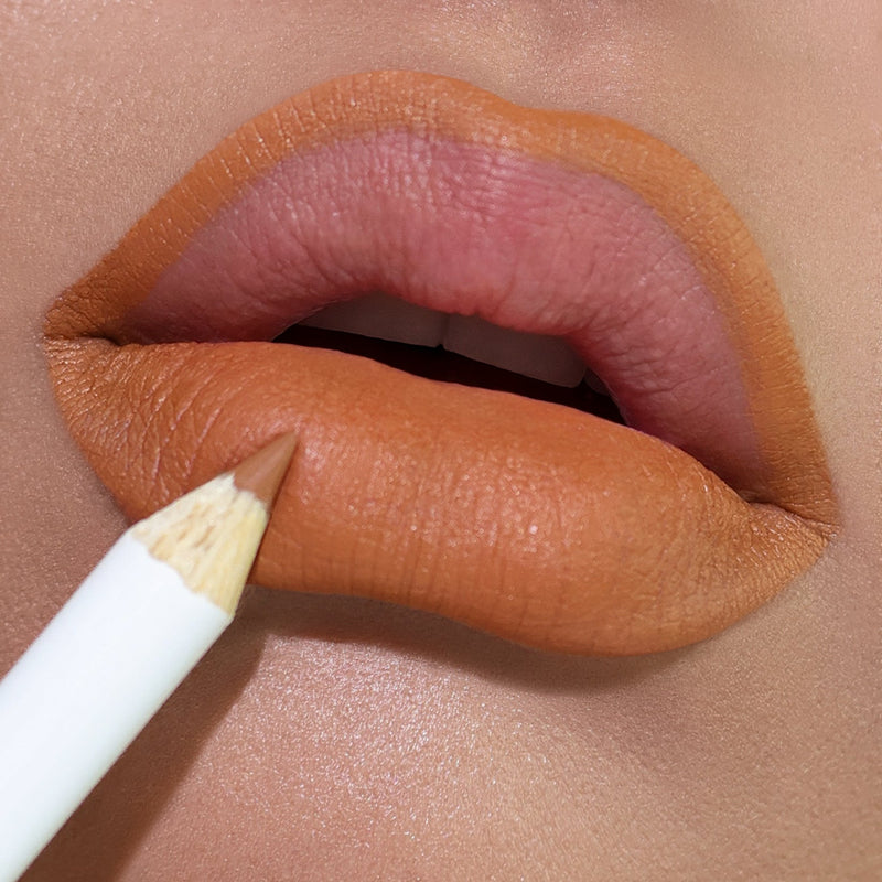 Singe Beauty Evocative Lip Liner Tender Teak, romige en langhoudende lipliner in de kleur Tender Teak.