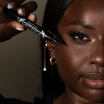 Technic Gothica Eyeliner Pen & Star Stamp